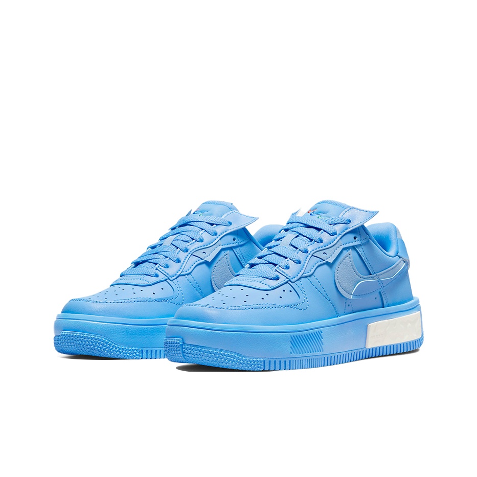 حذاء نايك إير فورس 1 للنساء من - مراجعة Nike Shoes Air Force 1 وسعره