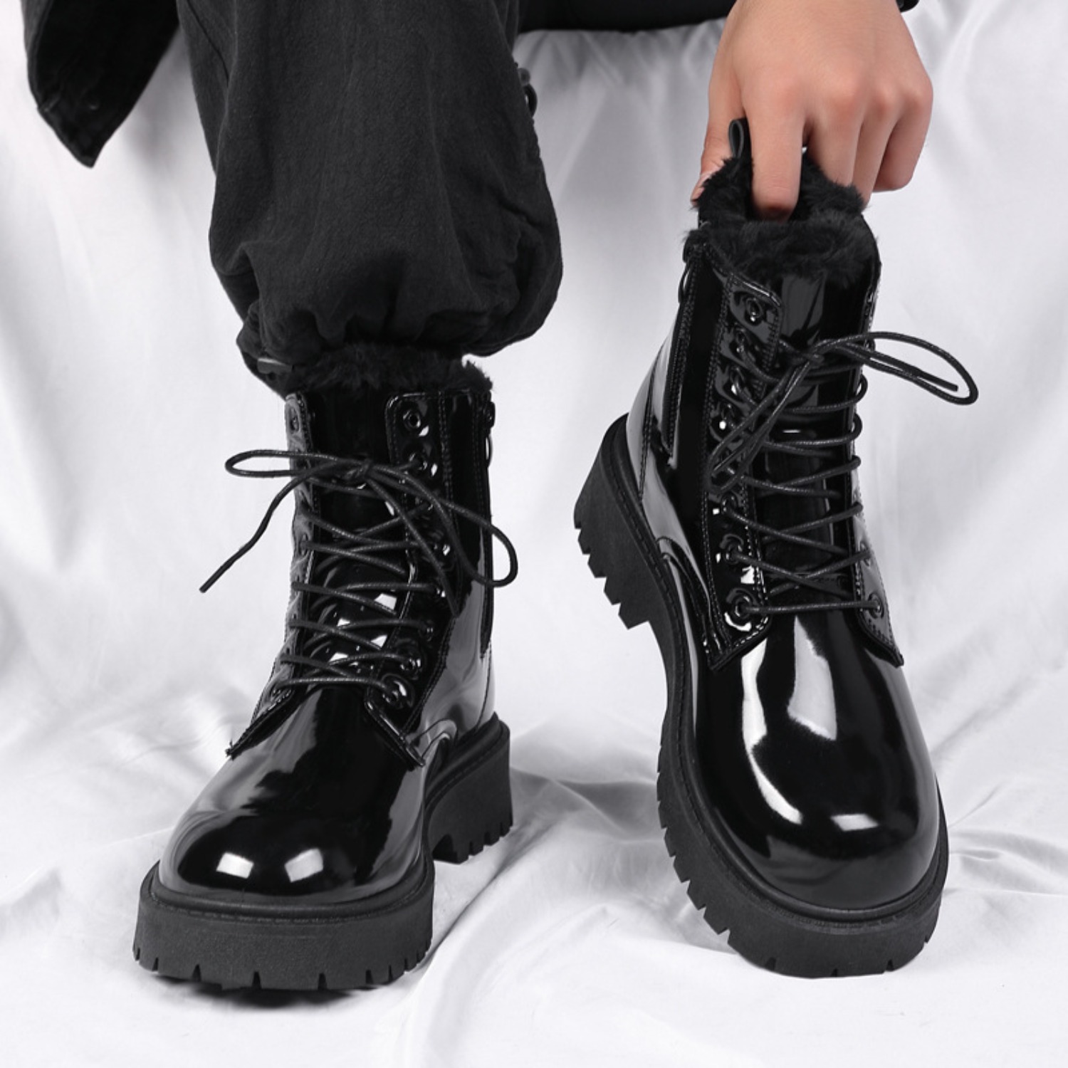 أحذية رجالية دافئة مبطنة بالفر - مراجعة Waterproof Winter Boot وسعره