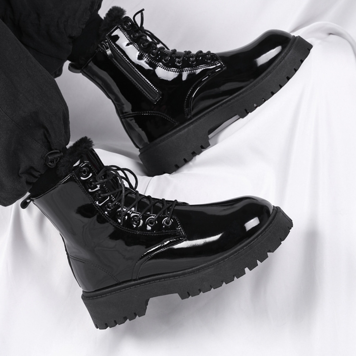 أحذية رجالية دافئة مبطنة بالفر - مراجعة Waterproof Winter Boot وسعره
